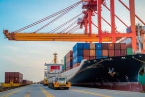 China Vast Logistics container port and cargo shipping, demonstrating efficient freight transportation and global supply chain management.