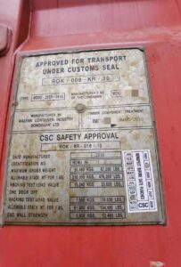 Approved for international shipping with customs seal on industrial shipping containers – China Vast Logistics expert in cargo transport and logistics solutions.